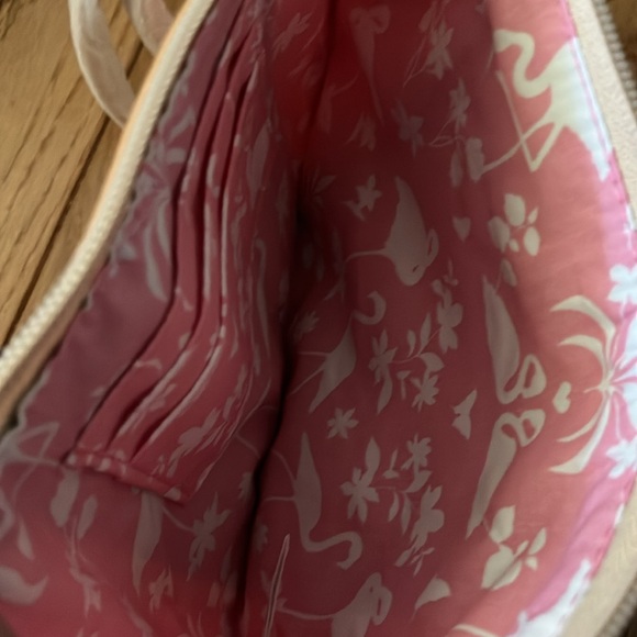 Vera Bradley RFID Straw Wristlet. Candy Stripe Pink. NWT - Picture 3 of 4